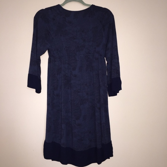 Ella Moss V-Neck 3/4 Sleeve Dress - Picture 3 of 6